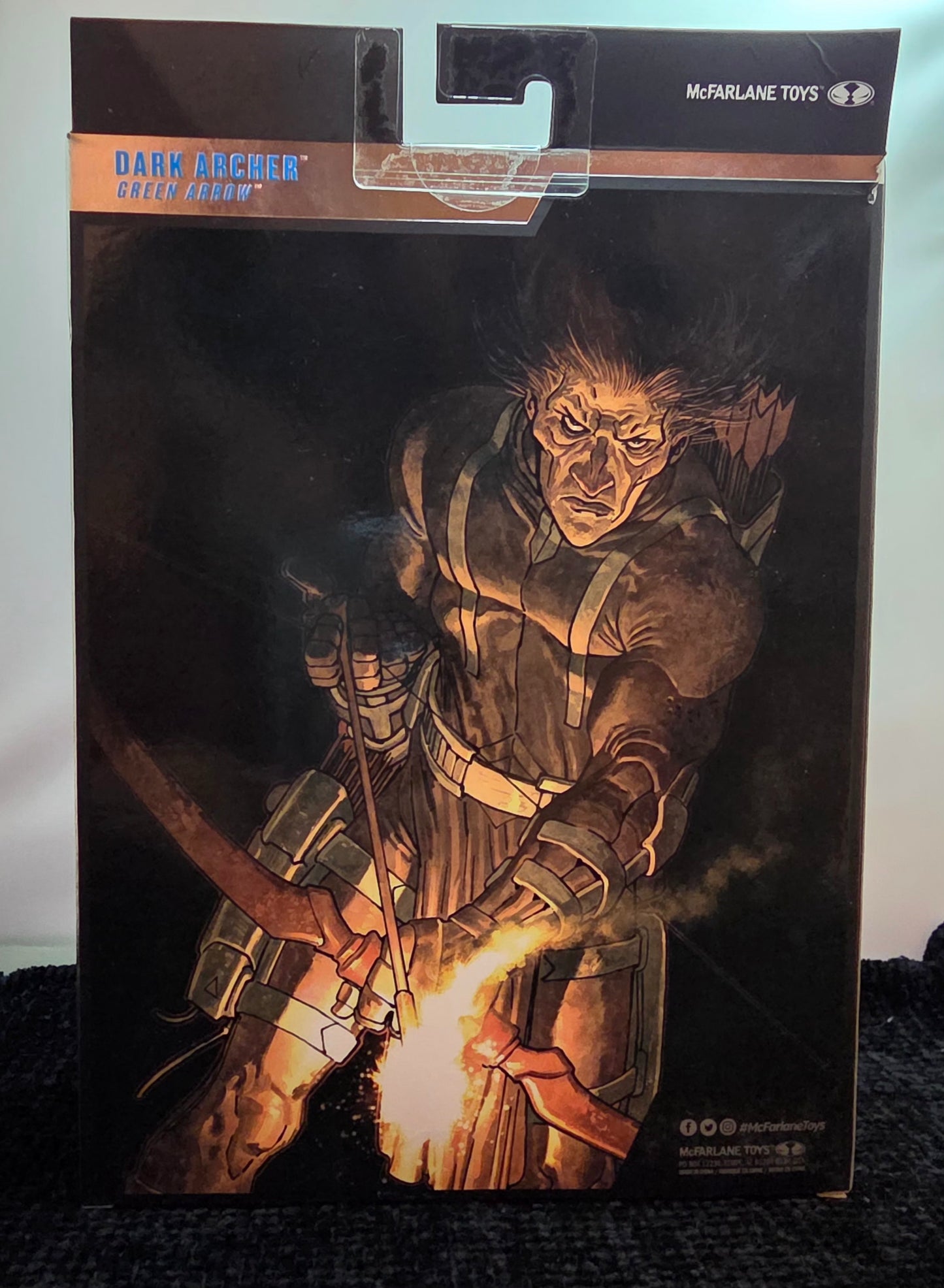 McFarlane DC Multiverse Collector Edition Green Arrow Dark Archer 7" Figure